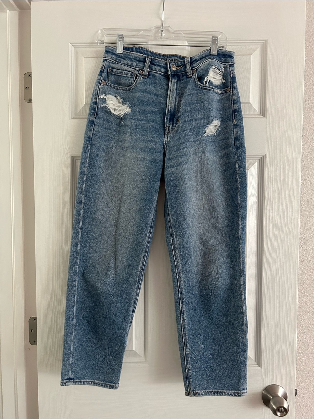 AE Mom Straight Jean